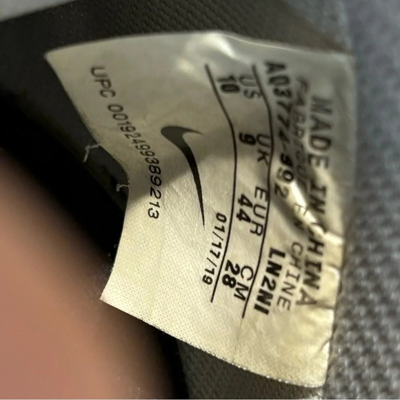 NIKE ID AIR Sz 10 Lace  Up Sneakers Low Top Contrasting Colour Way - Picture 12 of 12